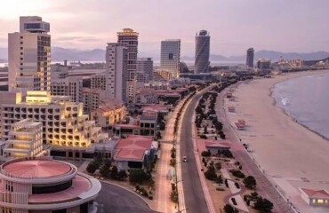 "Идеальная чистота и пустой пляж": первые туристы из РФ делятся впечатлениями о поездке на курорт "Вонсан-Кальма" в КНДР