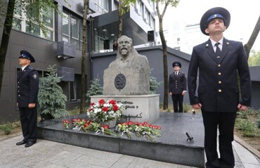 Во Владивостоке открыли памятник Дзержинскому