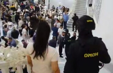 Силовики нагрянули на свадьбу в Красноярском крае
