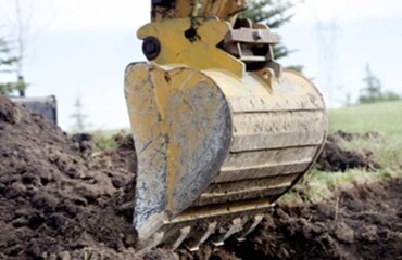 Мужики в поисках металлолома случайно раскопали старую ядерную шахту Минобороны