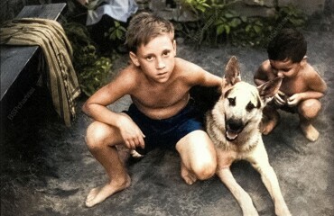 Интересная фотоподборка известных личностей СССР и мира в детстве и юности