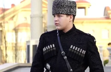 "Достойный представитель команды": Рамзан Кадыров поздравил сына Адама с 18-летием