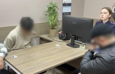 Подростку, ранившему ножом охранника столичного ТЦ, предъявили обвинение