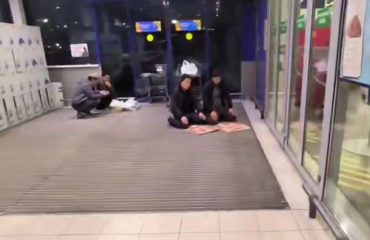 В Кемерово оштрафовали мигрантов, совершивших публичный намаз в супермаркете