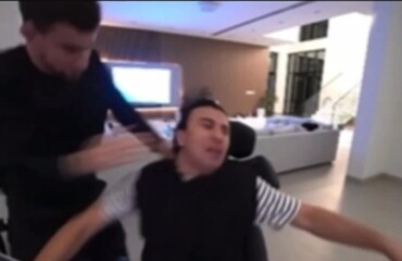 Лишенного российского гражданства блогера Субхана Мамедова избили в прямом эфире