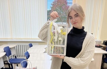 Молодую учительницу, задержанную по подозрению в совращении учеников, могли оклеветать