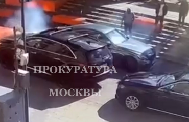 Дорогой дым: как москвич подарил государству Mercedes за 60 секунд