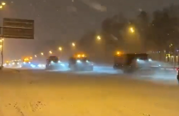 Немецкий блогер показал уборку снега в Москве, которую на Западе приняли за нейросеть