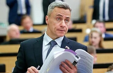 Депутата «ЕР» могут исключить из партии из-за комментариев про смерть Чака Норриса