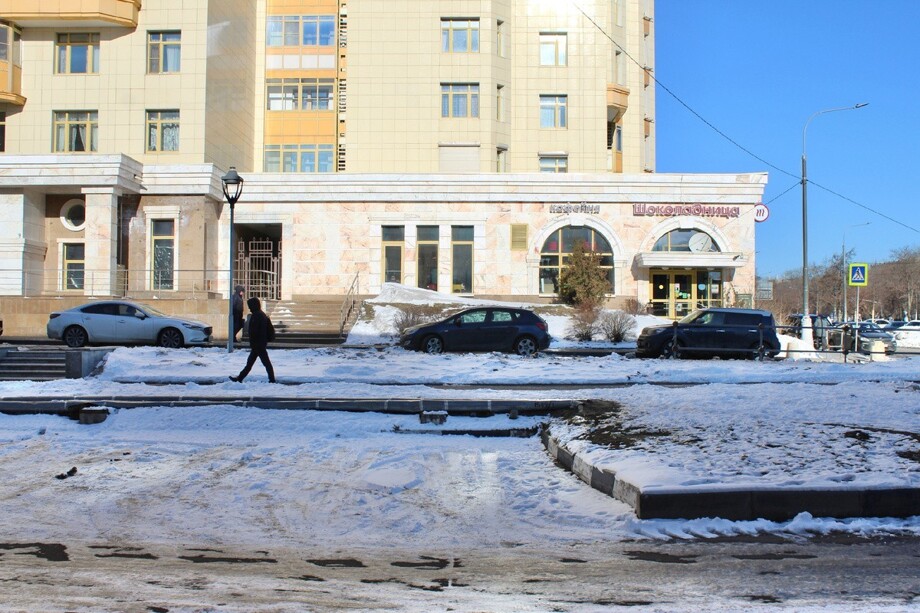 Всю территорию  здесь застроили жилыми домами