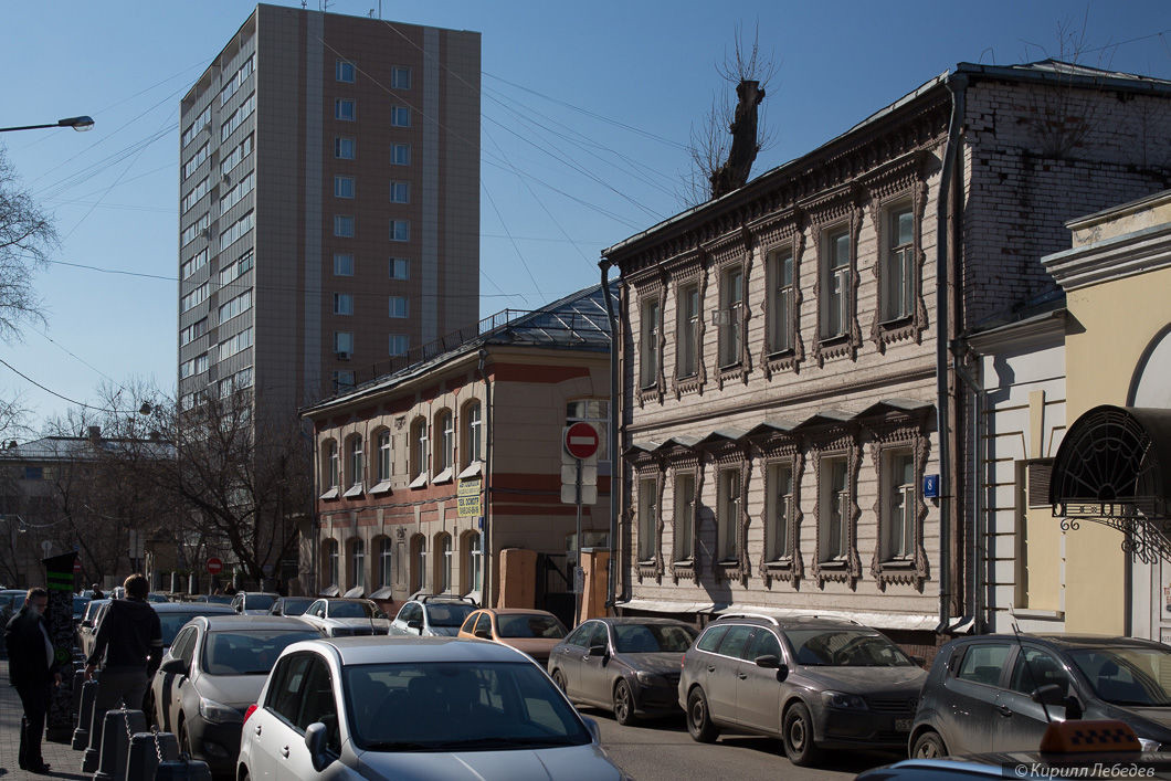 Большой саввинский пер 8. Большой Саввинский переулок 8с1. Деревянный жилой дом в Москве. Большой Саввинский переулок деревянные дома. Пименовский пер. деревянный дом..