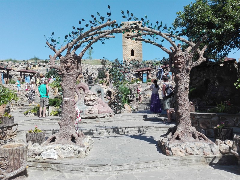 Аллея парк лога каменск-шахтинский. Парк ростовская область лога парк. Парк лобо каменск шахтинский. Лоно парк в каменск-шахтинский. Лонг парк каменск шахтинский.