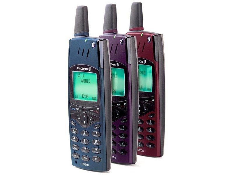 Ericsson's. Sony Ericsson r320s. Sony Ericsson s320. Эриксон 320. Мобильный телефон Эриксон 320.